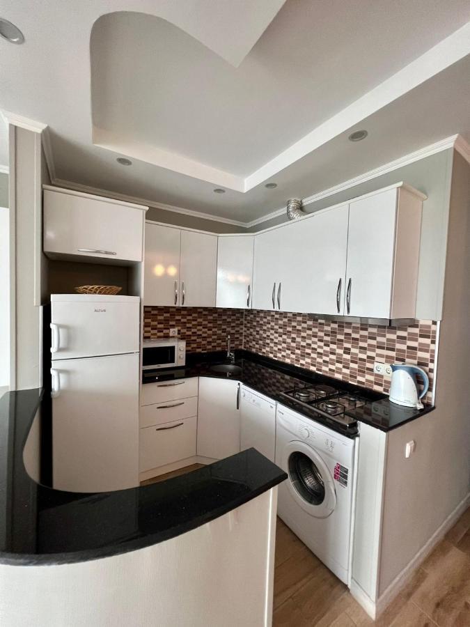 Luxure Apartments Batumi Esterno foto