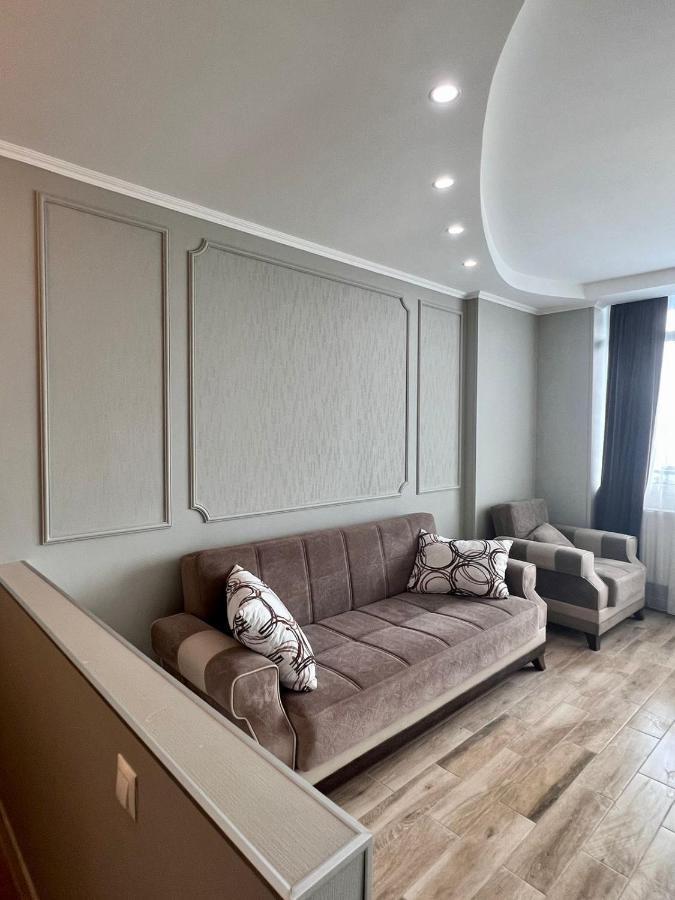 Luxure Apartments Batumi Esterno foto