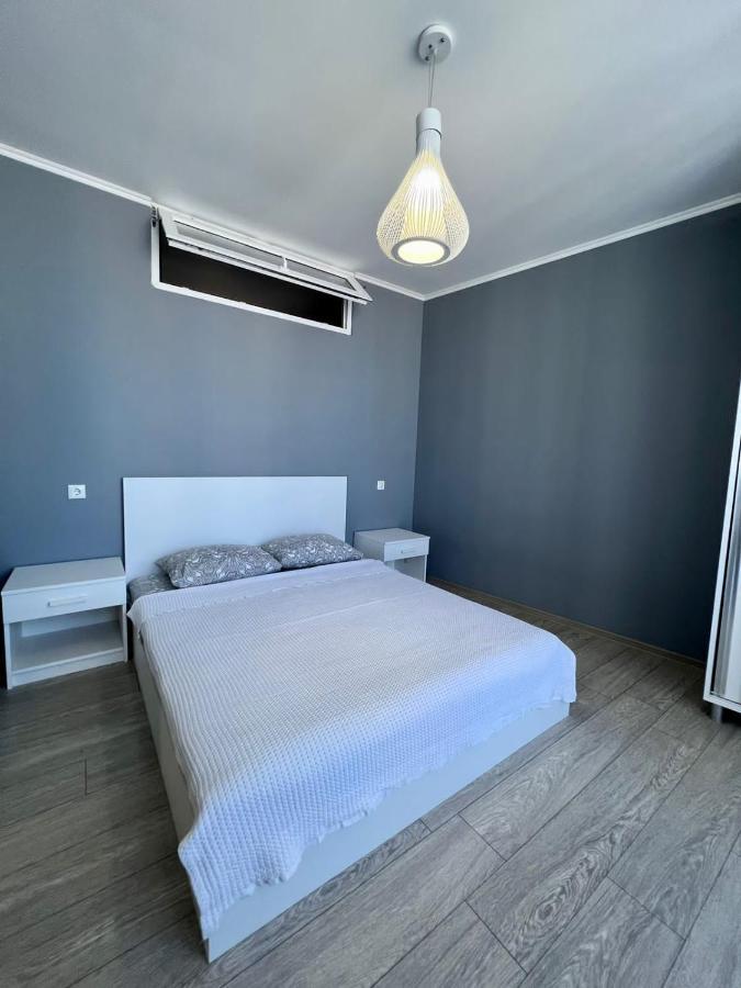 Luxure Apartments Batumi Esterno foto