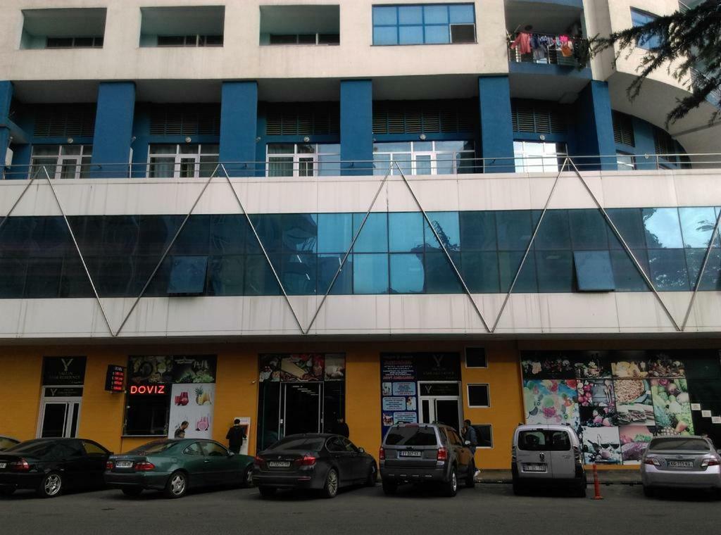 Luxure Apartments Batumi Esterno foto