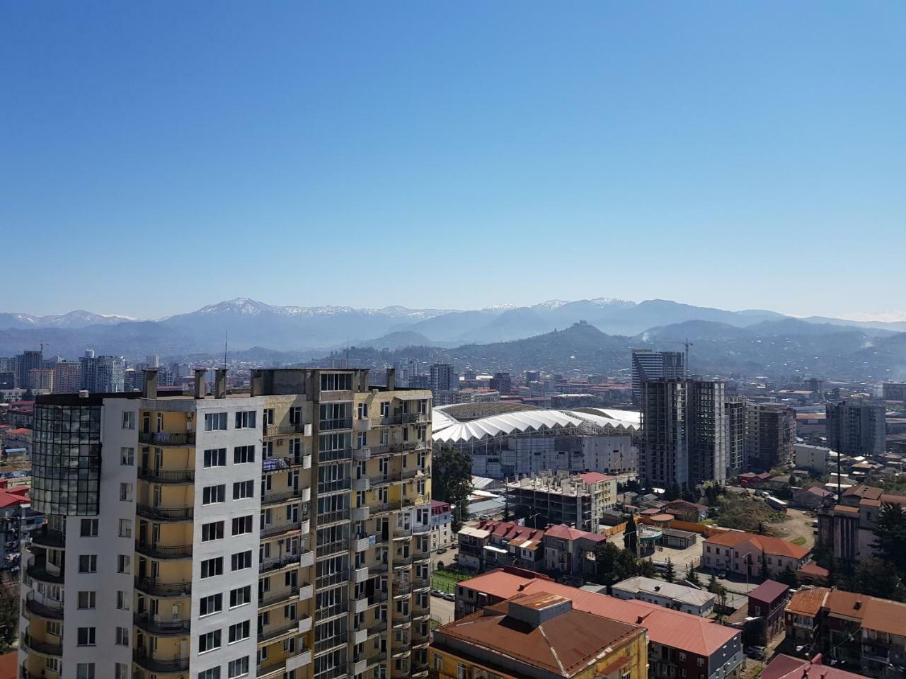 Luxure Apartments Batumi Esterno foto